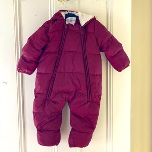 Gap baby hooded snowsuit size 12-18 months